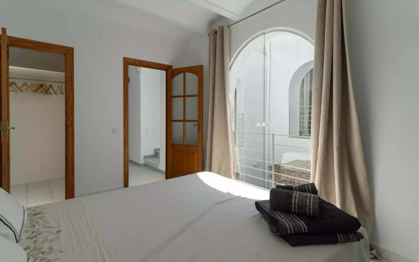 3-bedroom House In Oliva, Spain (289 M²)