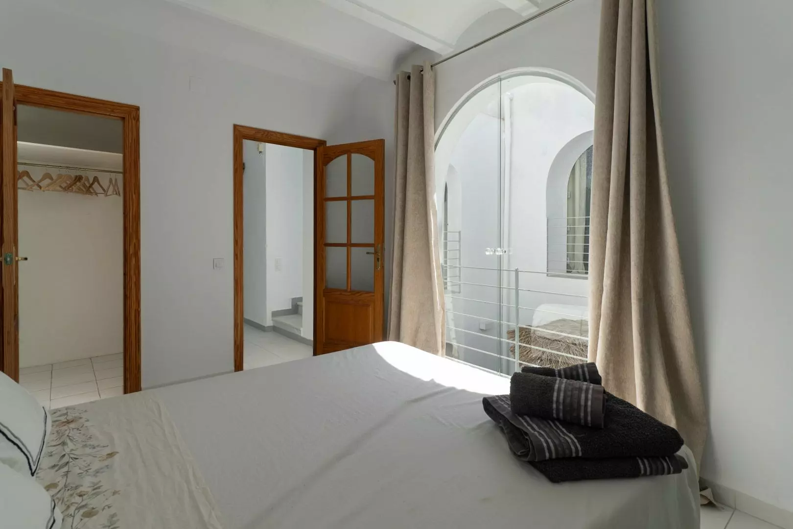 3-bedroom House In Oliva, Spain (289 M²)