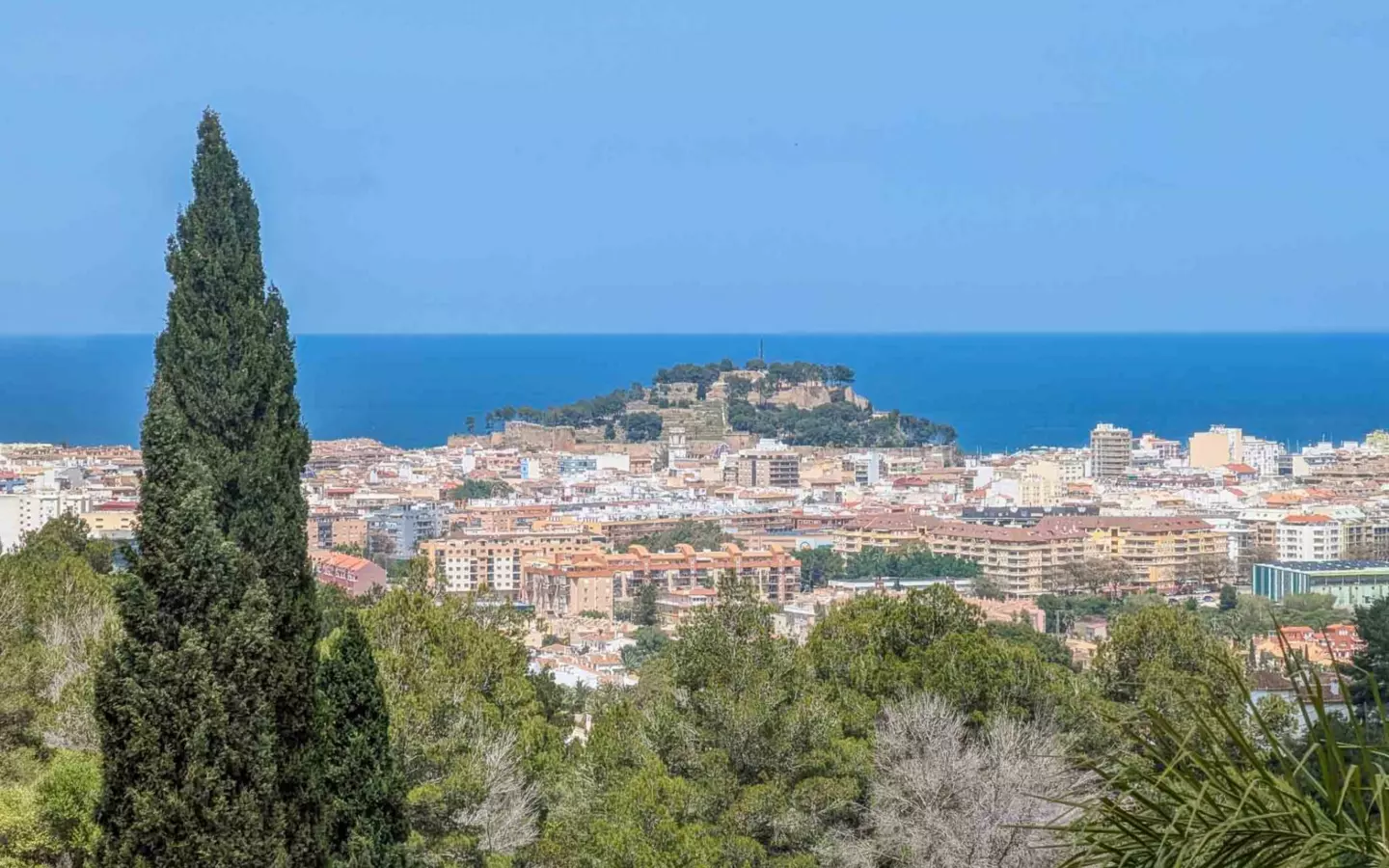 3-bedroom Villa In Denia, Spain (238 M²)