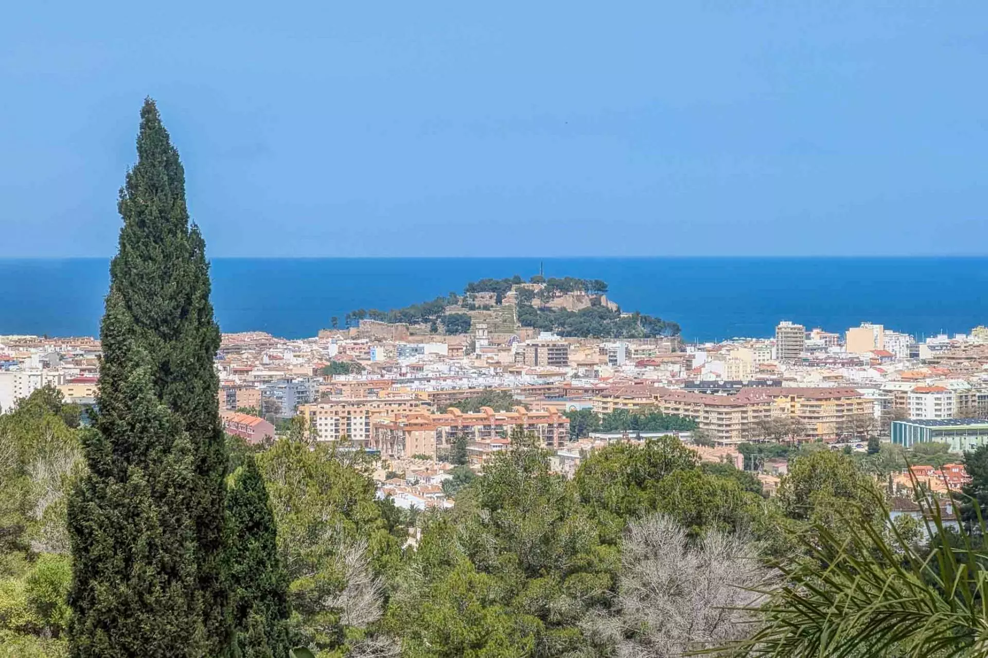 2-17-32f417 3-bedroom Villa In Denia, Spain (238 M²)
