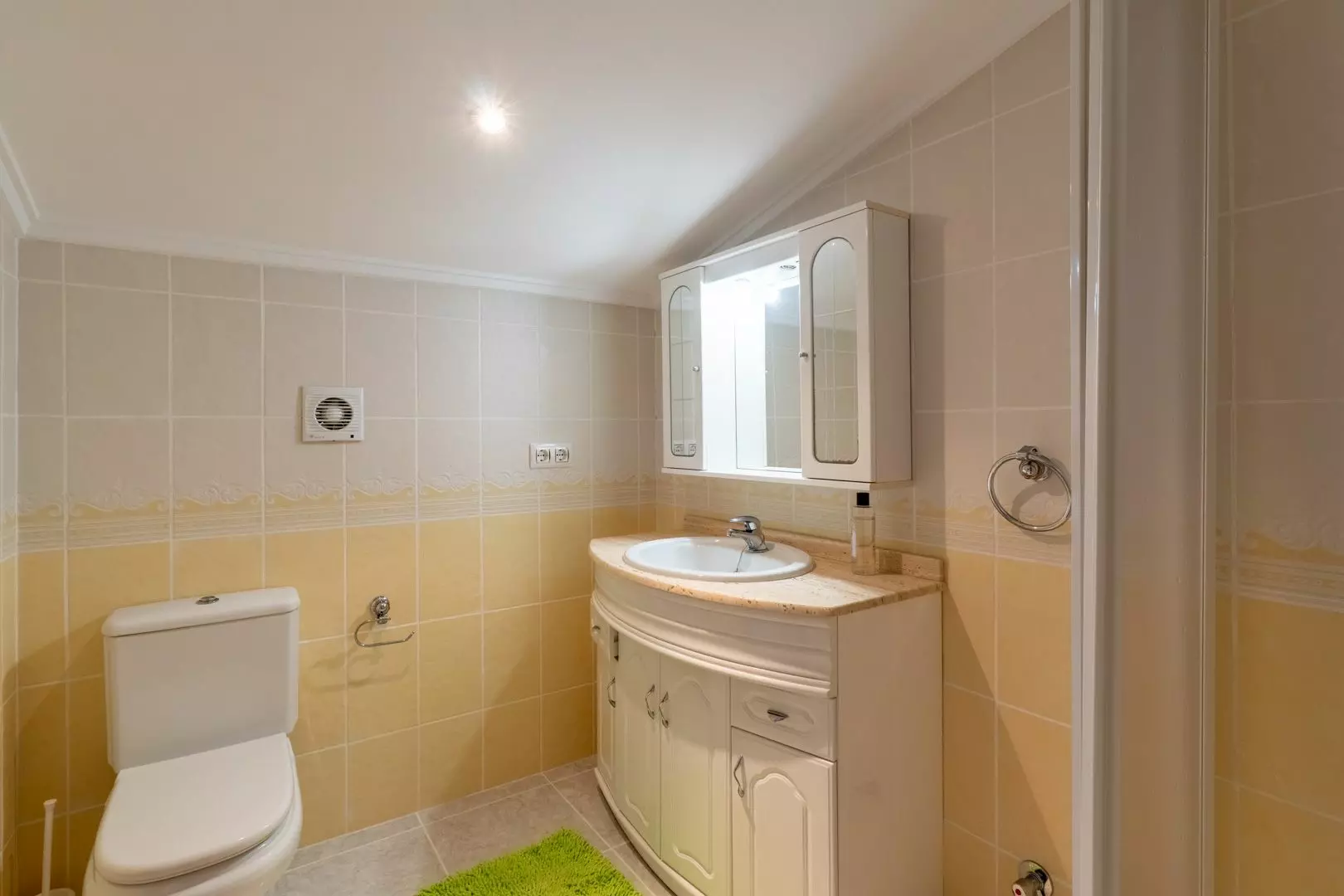 3-bedroom Villa In Jalon – Xalo, Spain (253 M²)