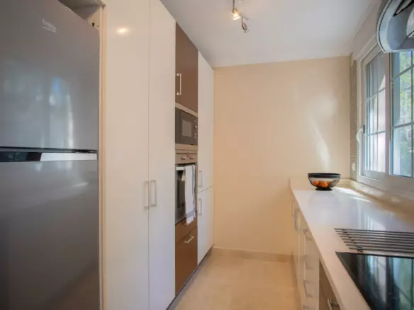 3-bedroom Apartment In Pedreguer, Spain (310 M²)