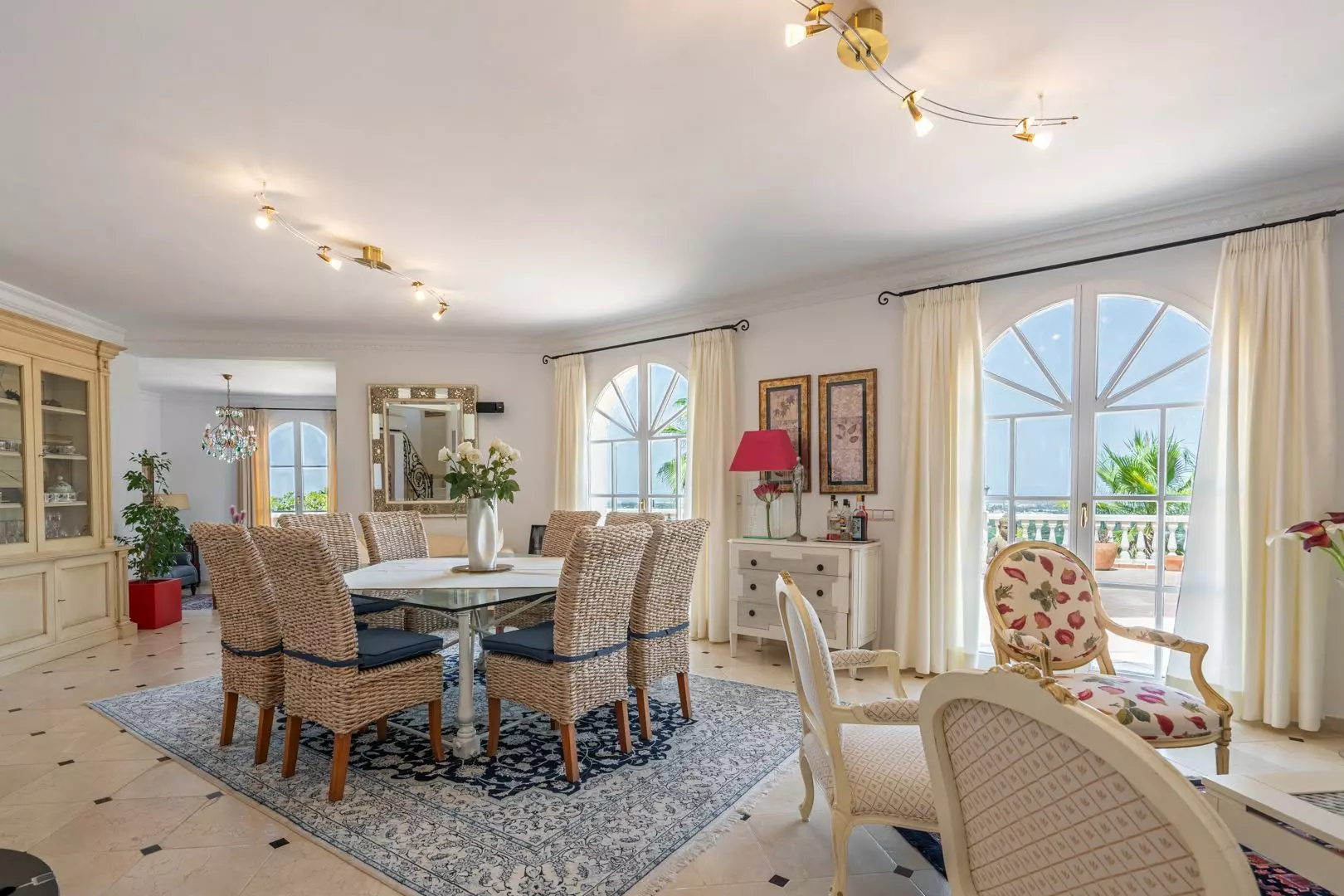 5-bedroom Villa In Pedreguer, Spain (392 M²)
