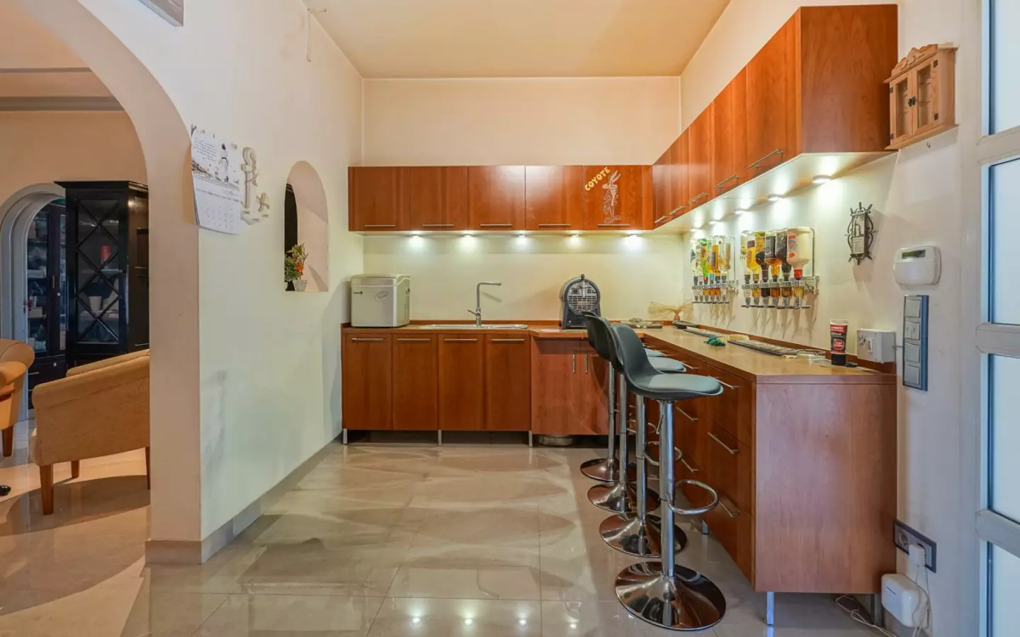 3-bedroom Villa In Calpe, Spain (529 M²)