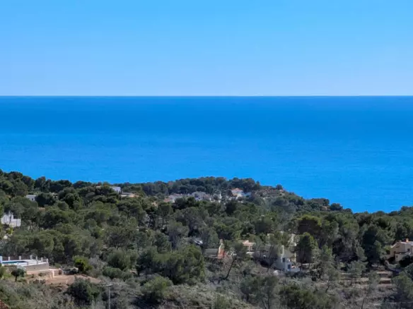 Plot In Benissa, Spain (1.056 M² Plot)