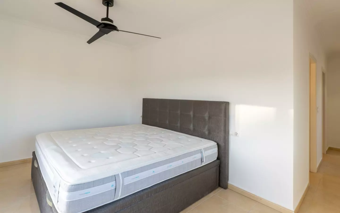 4-bedroom Villa In Beniarbeig, Spain (376 M²)