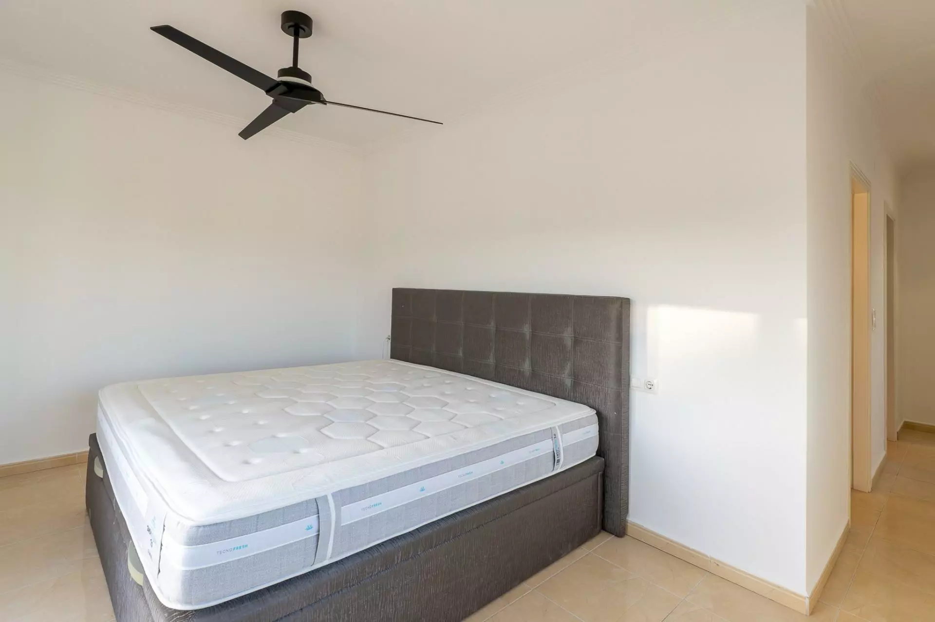 4-bedroom Villa In Beniarbeig, Spain (376 M²)