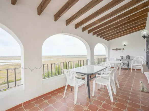 5-bedroom Villa In El Rafol D’almunia, Spain (307 M²)