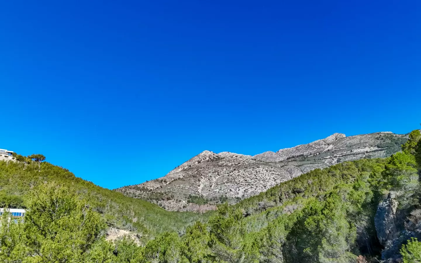 Plot In Altea, Spain (985 M² Plot)