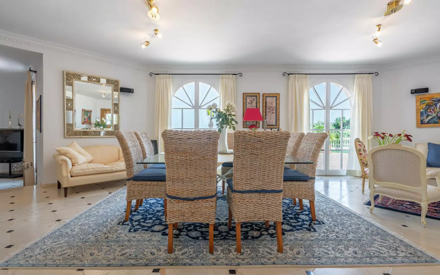 5-bedroom Villa In Pedreguer, Spain (392 M²)