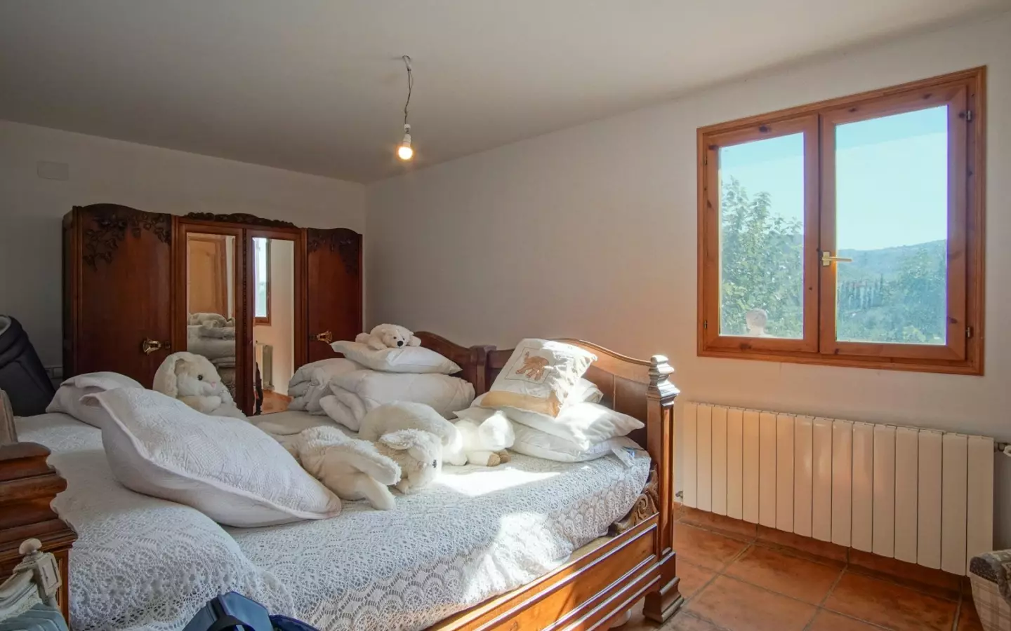 6-bedroom Villa In Pedreguer, Spain (361 M²)