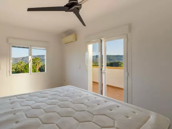 4-bedroom Villa In Beniarbeig, Spain (376 M²)