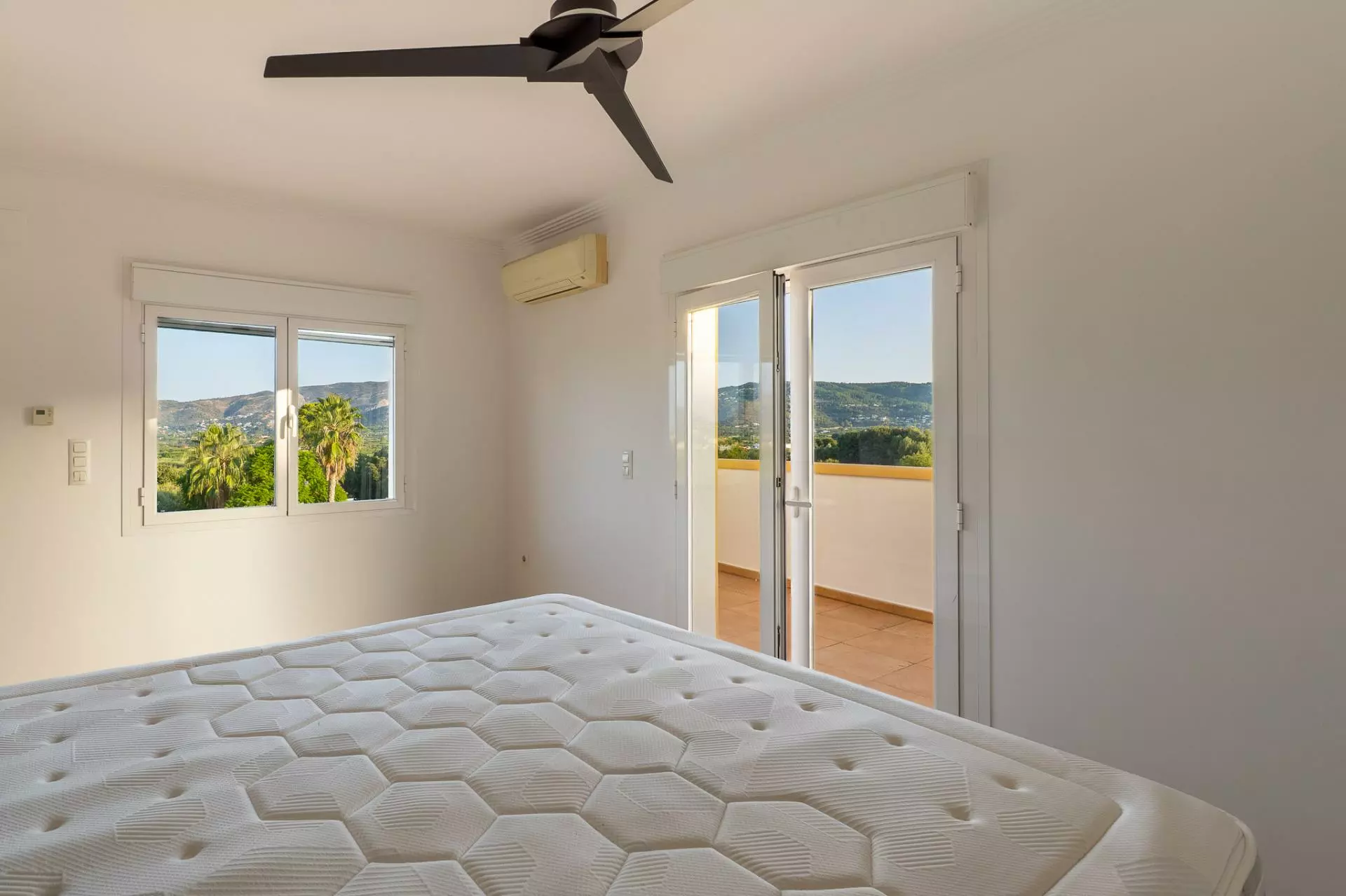 4-bedroom Villa In Beniarbeig, Spain (376 M²)