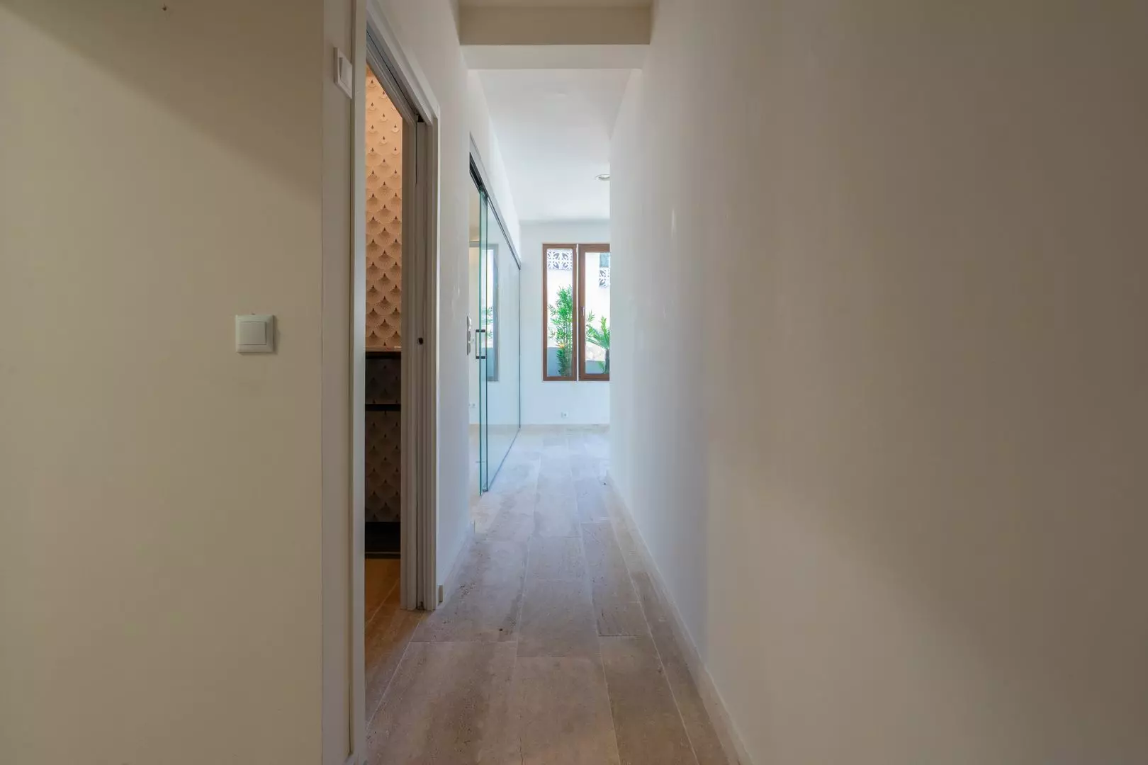 2-19-21e106 3-bedroom Commercial Unit In Benissa, Spain (301 M²)