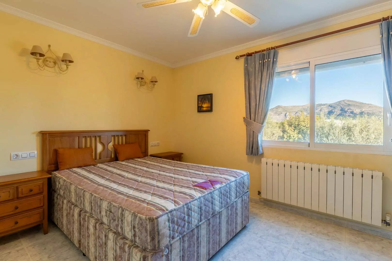 3-bedroom Villa In Jalon – Xalo, Spain (253 M²)