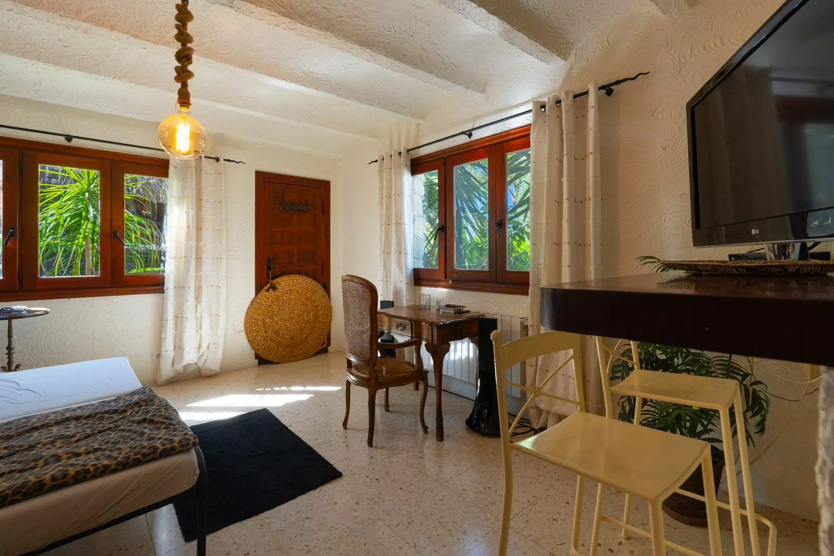 4-bedroom Villa In Jávea – Xàbia, Spain (346 M²)