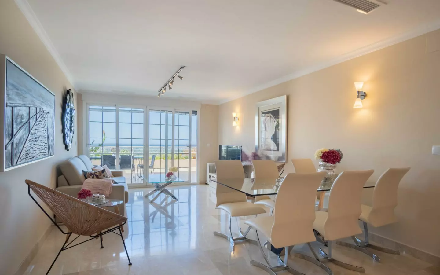 3-bedroom Apartment In Pedreguer, Spain (310 M²)