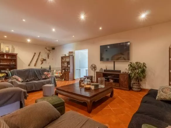 5-bedroom Villa In Ondara, Spain (1.025 M²)