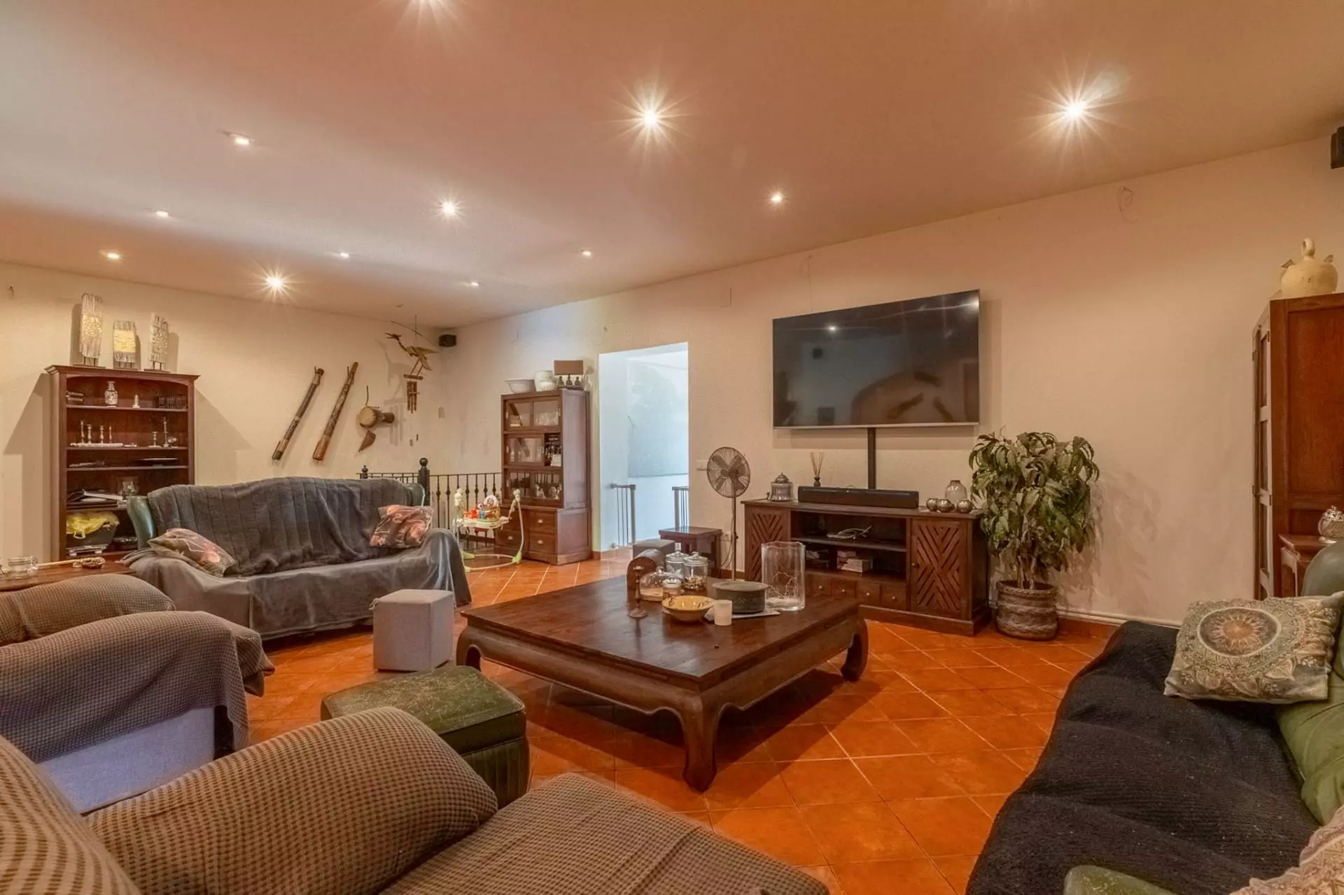 2-19-3f02a1 5-bedroom Villa In Ondara, Spain (1.025 M²)