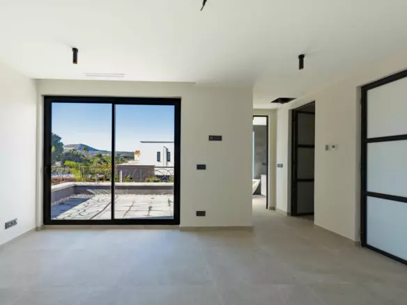 3-bedroom Villa In Jávea – Xàbia, Spain (471 M²)