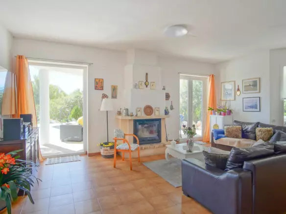 3-bedroom Villa In Altea, Spain (200 M²)
