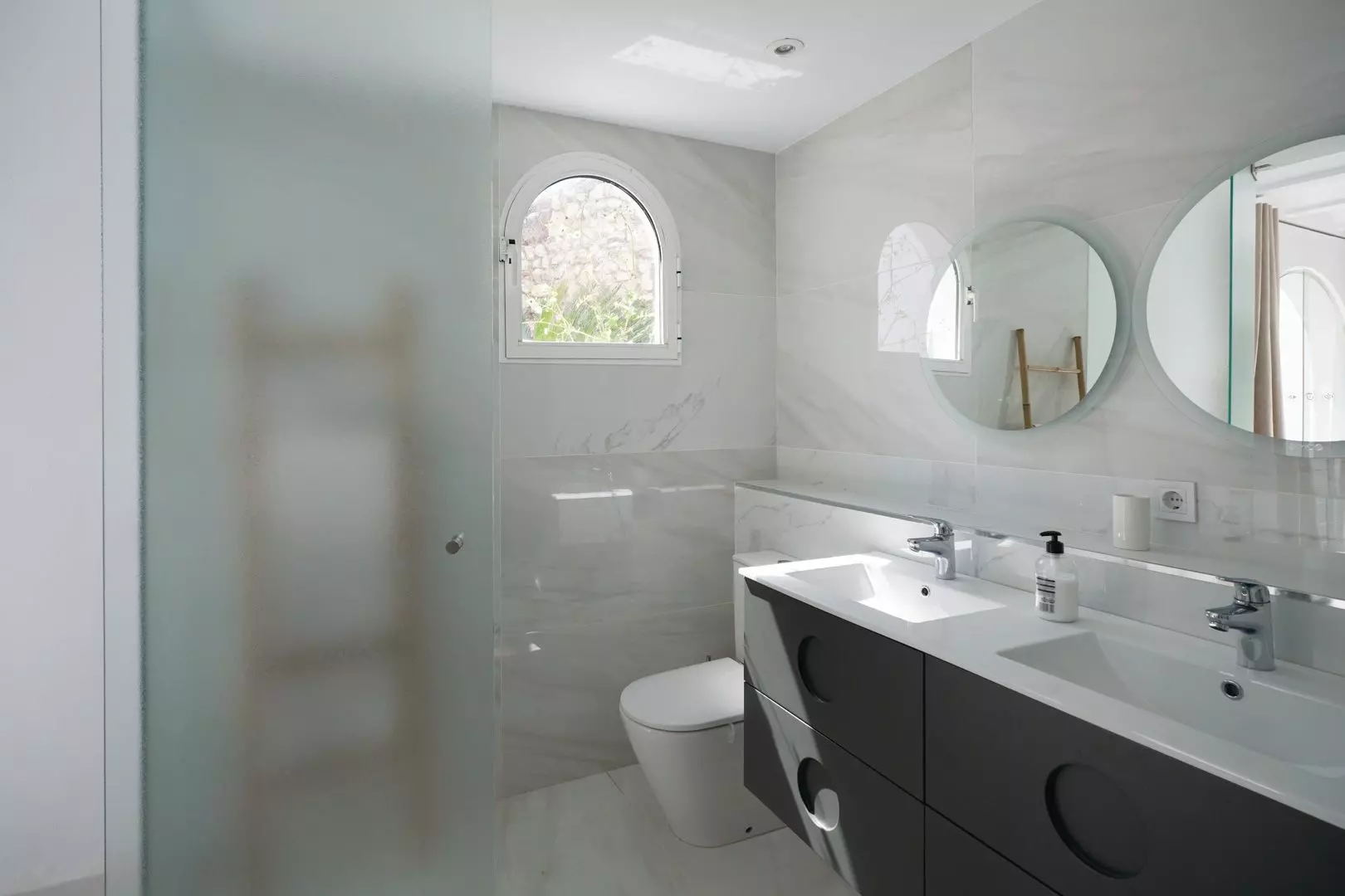 3-bedroom House In Oliva, Spain (289 M²)
