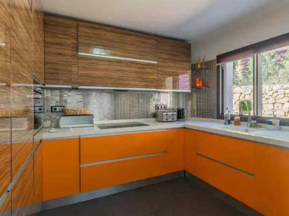 5-bedroom Villa In Altea, Spain (232 M²)