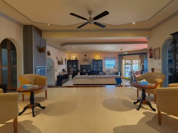 3-bedroom Villa In Calpe, Spain (529 M²)