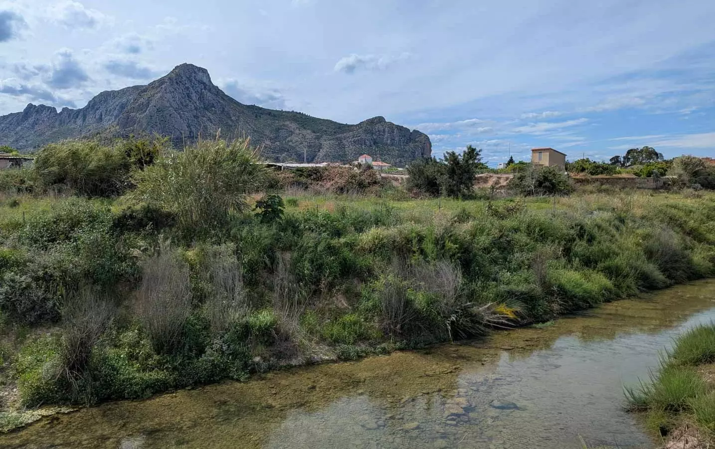 3-bedroom Villa In Els Poblets, Spain (225 M²)