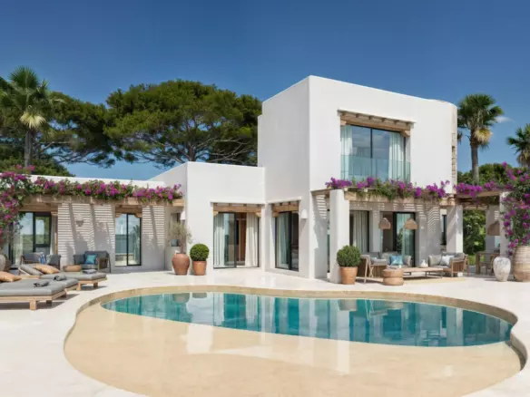4-bedroom Villa In Moraira, Spain (292 M²)