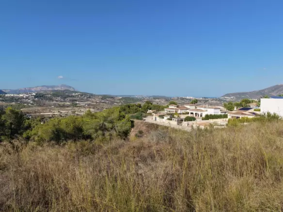 Plot In Moraira, Spain (1.280 M² Plot)