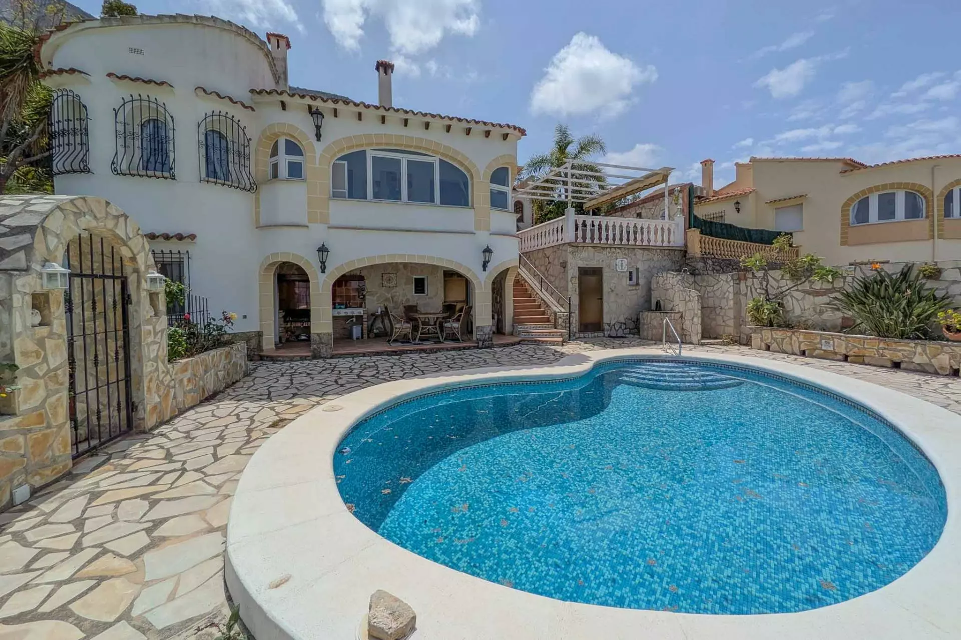 2-2-0ff762 3-bedroom Villa In Denia, Spain (238 M²)