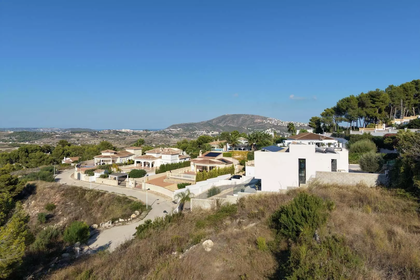 Plot In Moraira, Spain (1.047 M² Plot)