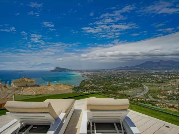 6-bedroom Villa In Altea, Spain (547 M²)