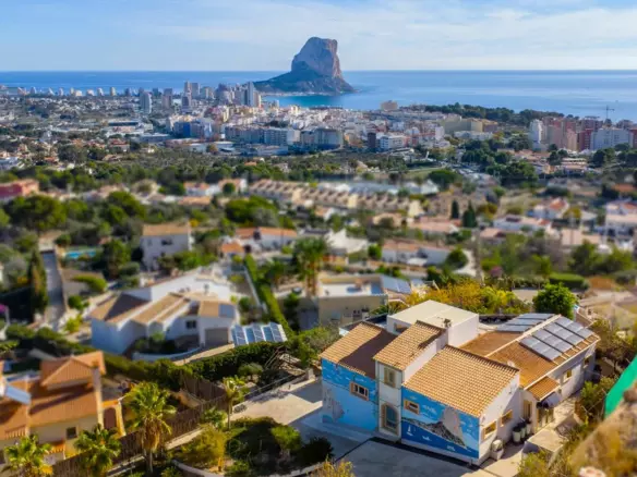 3-bedroom Villa In Calpe, Spain (529 M²)