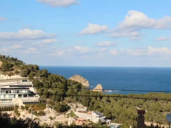 4-bedroom Villa In Jávea – Xàbia, Spain (319 M²)