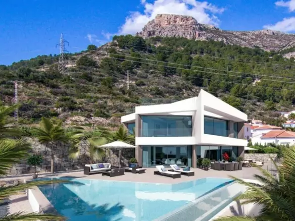 4-bedroom Villa In Calpe, Spain (410 M²)