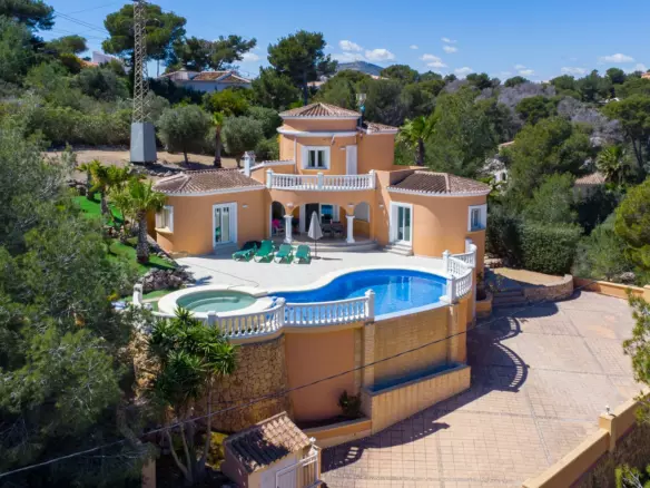 3-bedroom Villa In Jávea – Xàbia, Spain (150 M²)