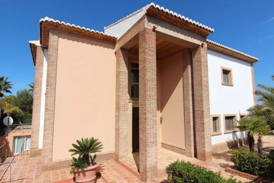 5-bedroom Villa In Jávea – Xàbia, Spain (450 M²)
