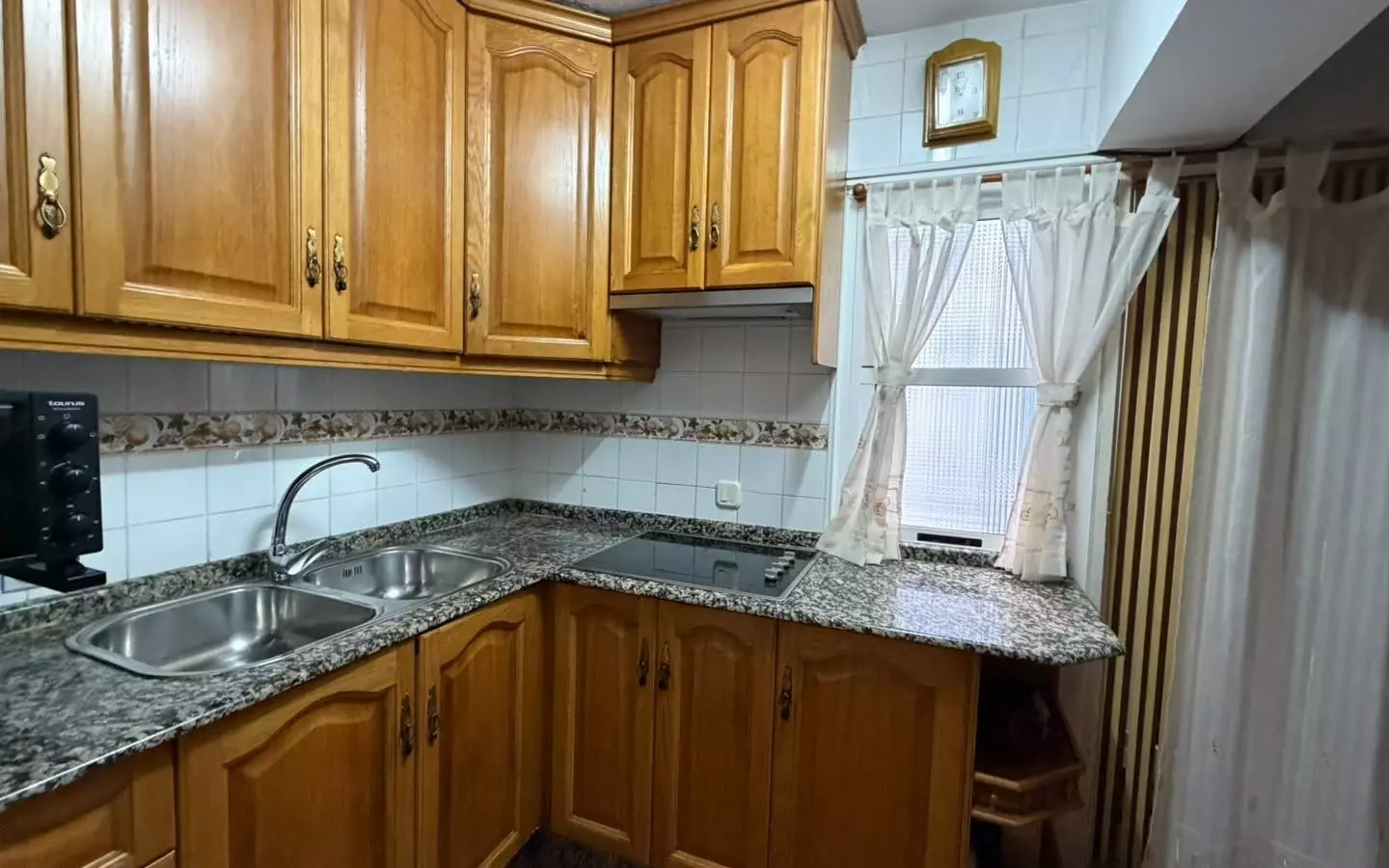 2-bedroom Flat In Alicante, Spain (76 M²)