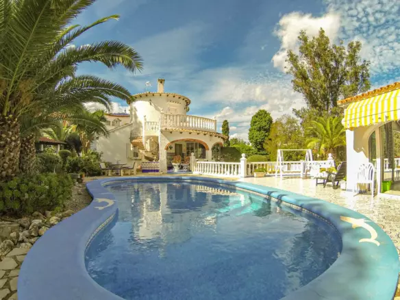 6-bedroom Villa In Denia, Spain (411 M²)