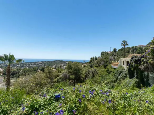 Plot In Moraira, Spain (800 M² Plot)