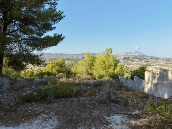 Plot In Moraira, Spain (801 M² Plot)