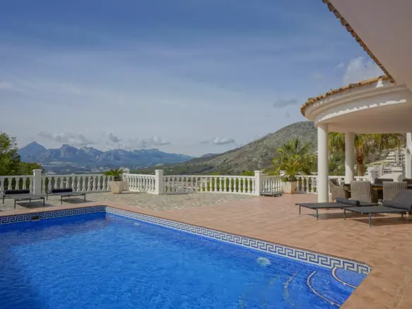 4-bedroom Villa In Altea, Spain (400 M²)