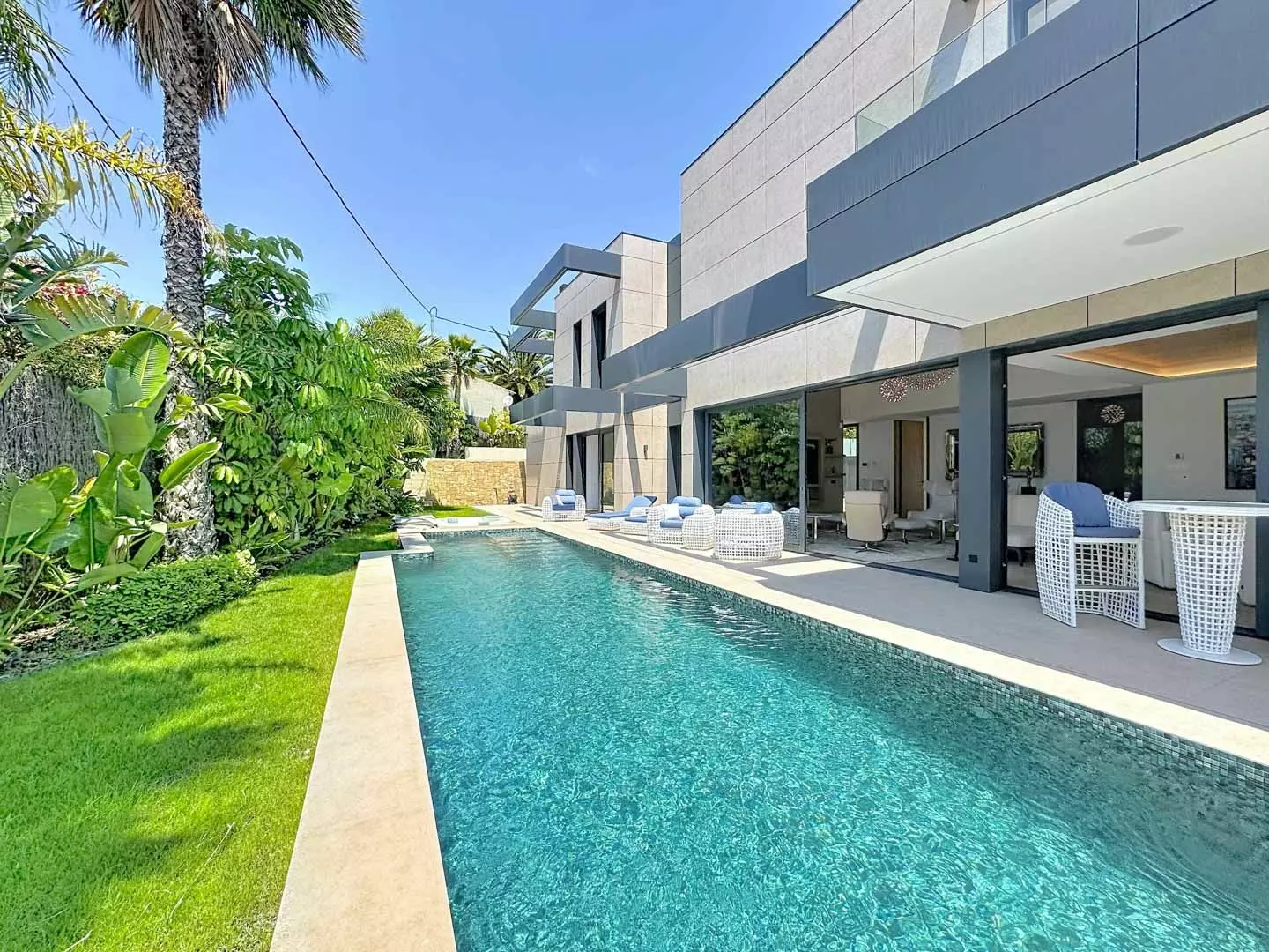 4-bedroom Villa In Calpe, Spain (346 M²)