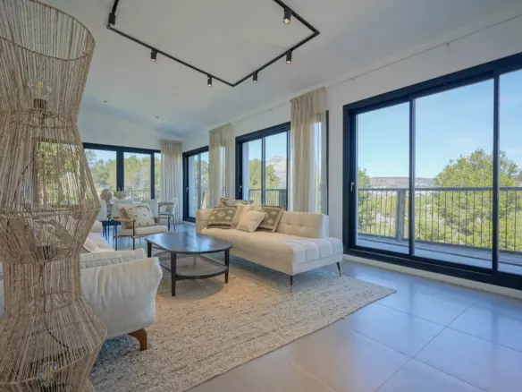 3-bedroom Villa In Jávea – Xàbia, Spain (250 M²)
