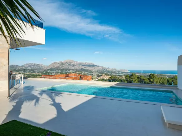 3-bedroom Villa In Polop, Spain (136 M²)