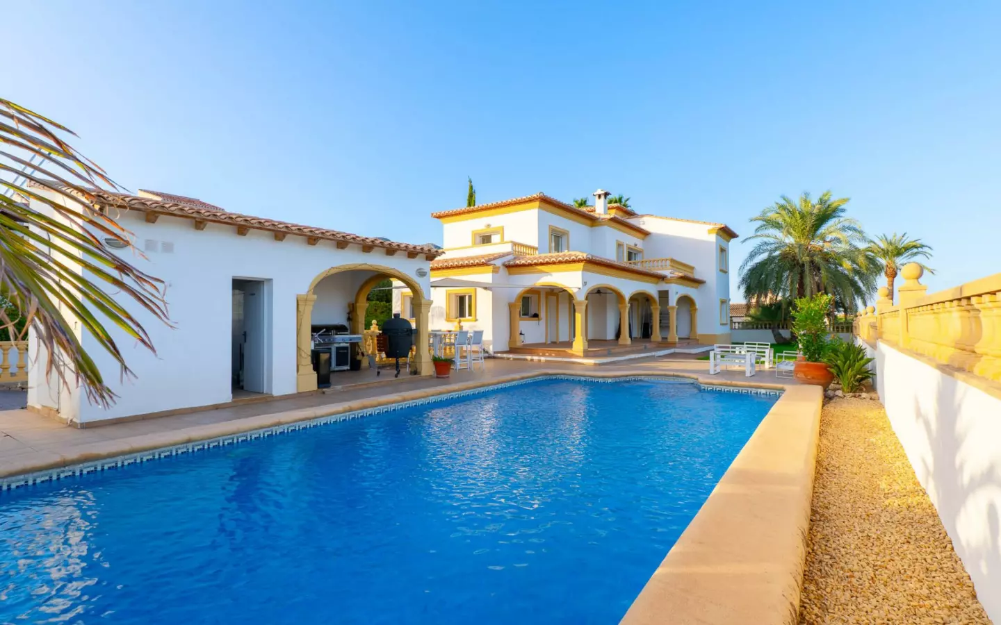 4-bedroom Villa In Beniarbeig, Spain (376 M²)