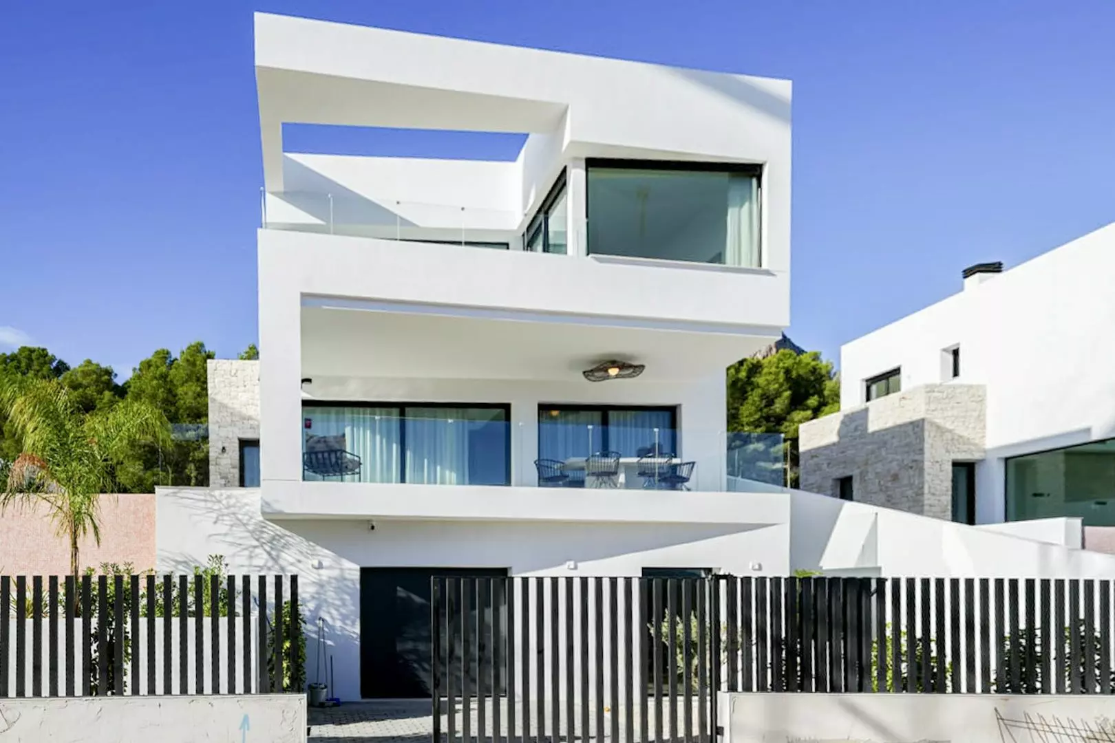 2-2-9c65dc 3-bedroom Villa In Polop, Spain (293 M²)