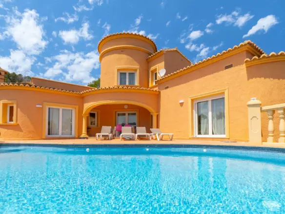 3-bedroom Villa In Jávea – Xàbia, Spain (255 M²)